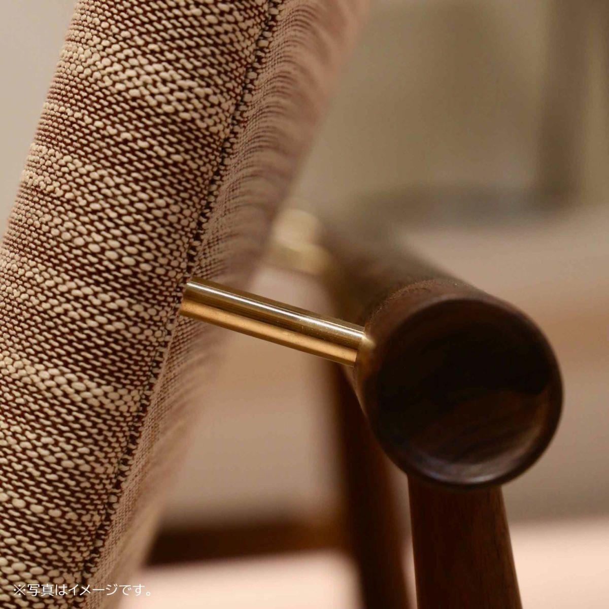 HOUSE OF FINN JUHL（ハウス・オブ・フィンユール） / JAPAN SOFA 3 SEATER（ジャパンソファ 3シーター） / ウォルナット材・オイル仕上げ / Watercolour（Cast Iron）