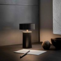 Audo Copenhagen（オドー・コペンハーゲン） / COLUMN PORTABLE LAMP（コラムポータブルランプ） / 全2色 / Table Lamp《レビュー特典付》
