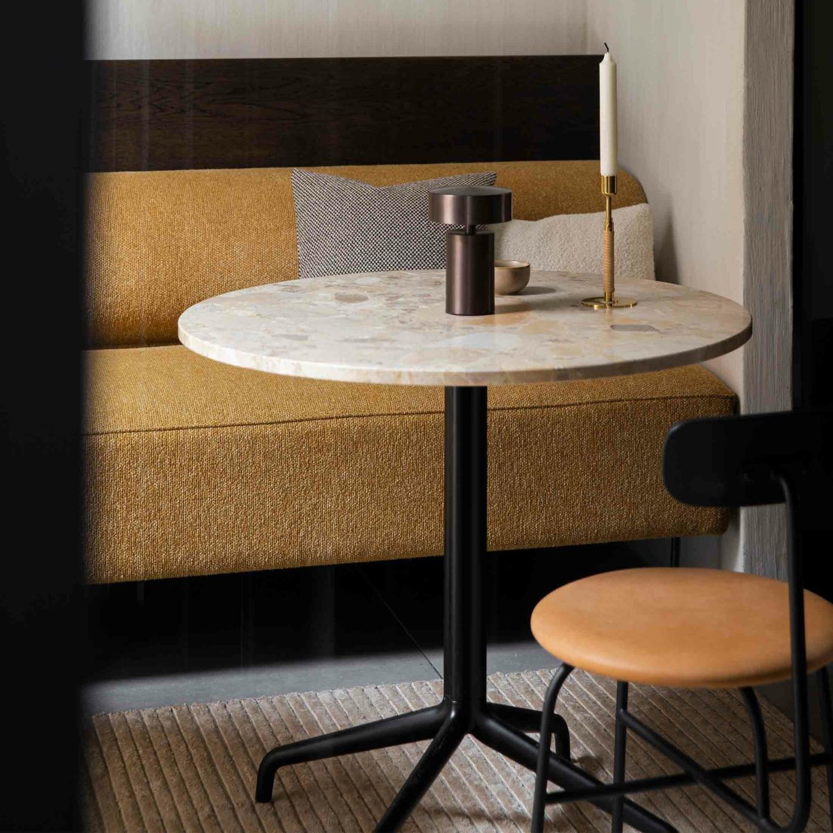 Audo Copenhagen（オドー・コペンハーゲン） / COLUMN PORTABLE LAMP（コラムポータブルランプ） / 全2色 / Table Lamp《レビュー特典付》