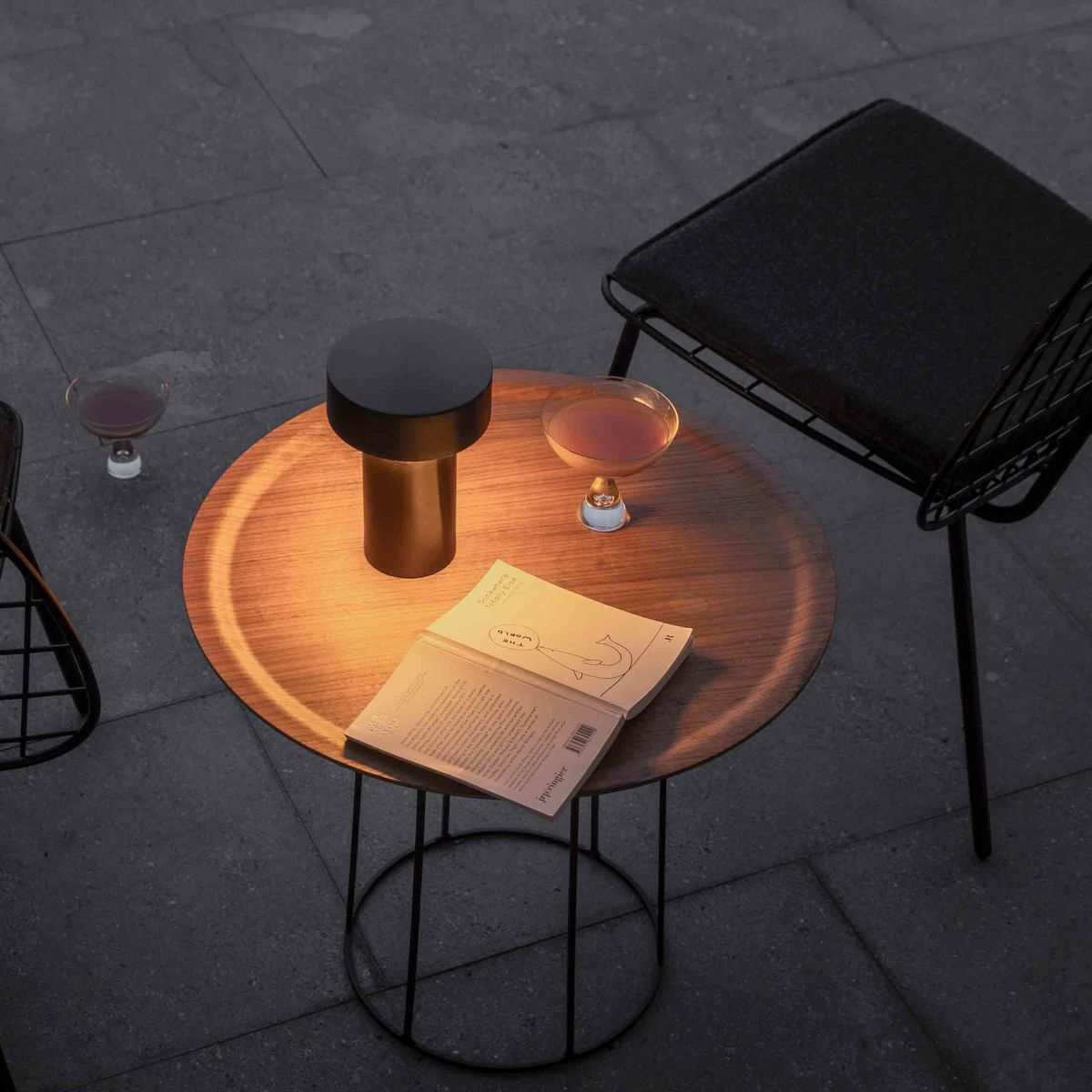 Audo Copenhagen（オドー・コペンハーゲン） / COLUMN PORTABLE LAMP（コラムポータブルランプ） / 全2色 / Table Lamp《レビュー特典付》