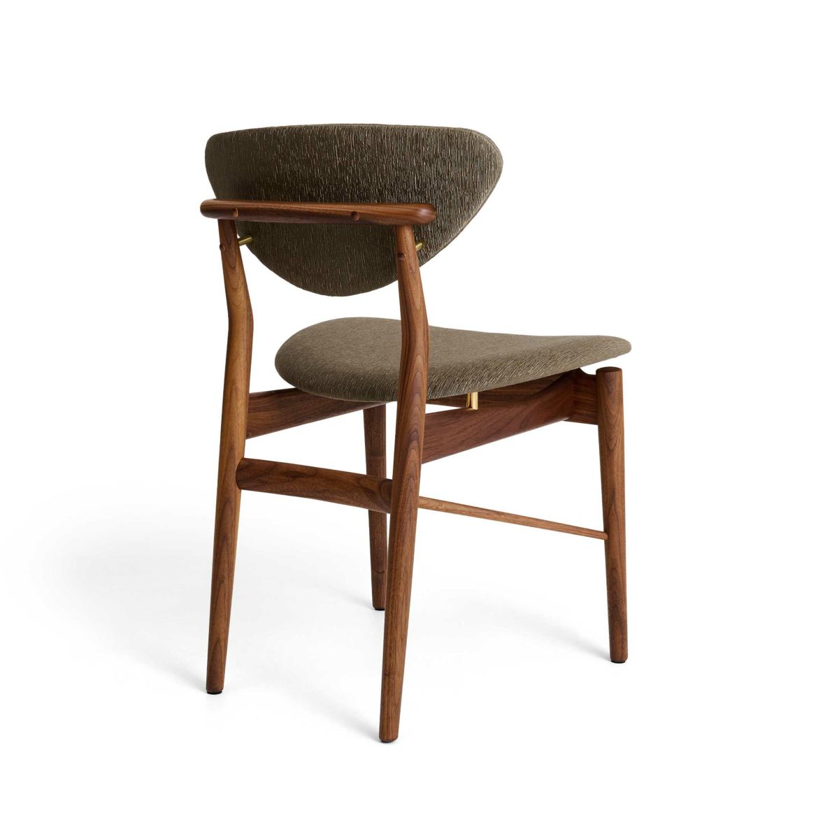 HOUSE OF FINN JUHL（ハウス・オブ・フィンユール） / 108 CHAIR / ウォルナット材・オイル仕上げ / SAHCO（サコ）Beda 290