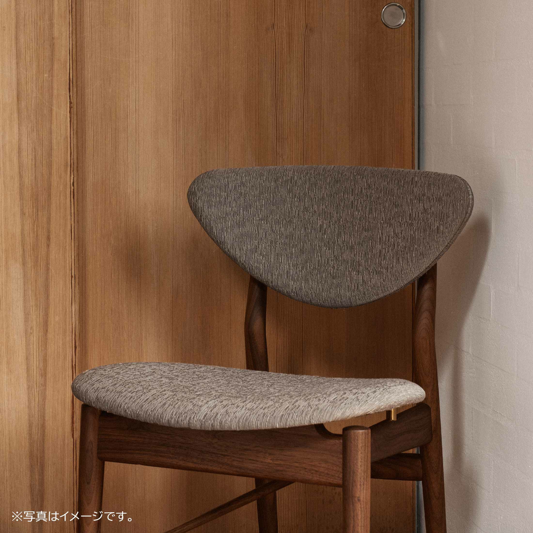 HOUSE OF FINN JUHL（ハウス・オブ・フィンユール） / 108 CHAIR / ウォルナット材・オイル仕上げ / SAHCO（サコ）Beda 290