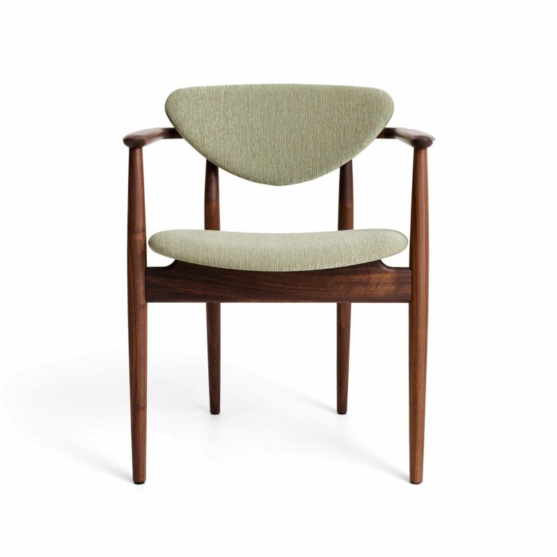 HOUSE OF FINN JUHL（ハウス・オブ・フィンユール） / 109 CHAIR / ウォルナット材・オイル仕上げ / SAHCO（サコ）Beda 970 / アームチェア