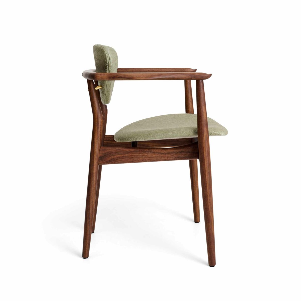 HOUSE OF FINN JUHL（ハウス・オブ・フィンユール） / 109 CHAIR / ウォルナット材・オイル仕上げ / SAHCO（サコ）Beda 970 / アームチェア