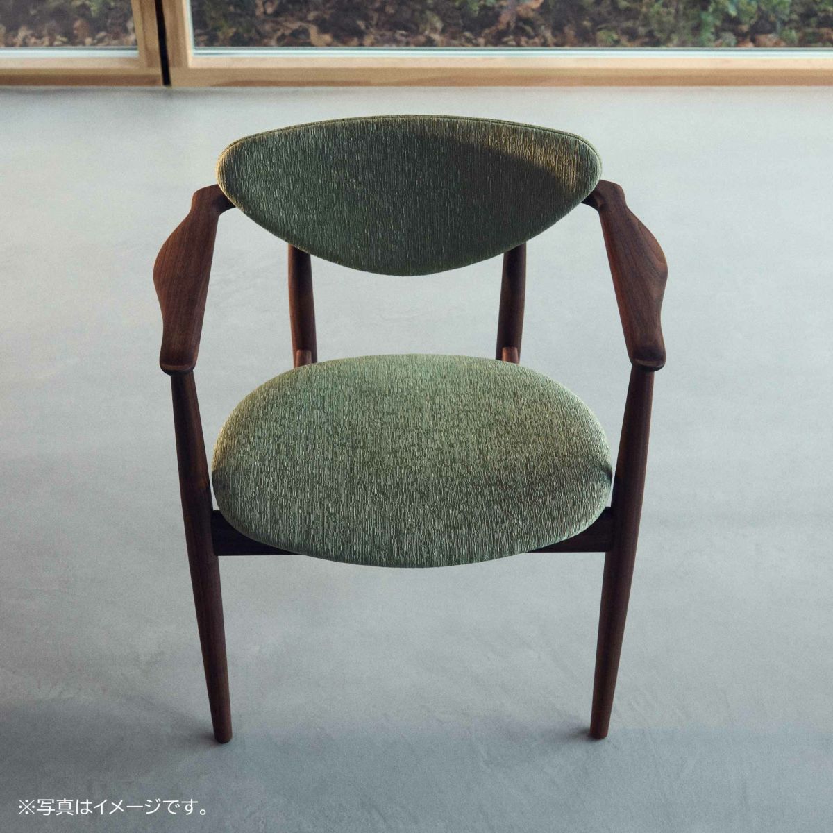 HOUSE OF FINN JUHL（ハウス・オブ・フィンユール） / 109 CHAIR / ウォルナット材・オイル仕上げ / SAHCO（サコ）Beda 970 / アームチェア