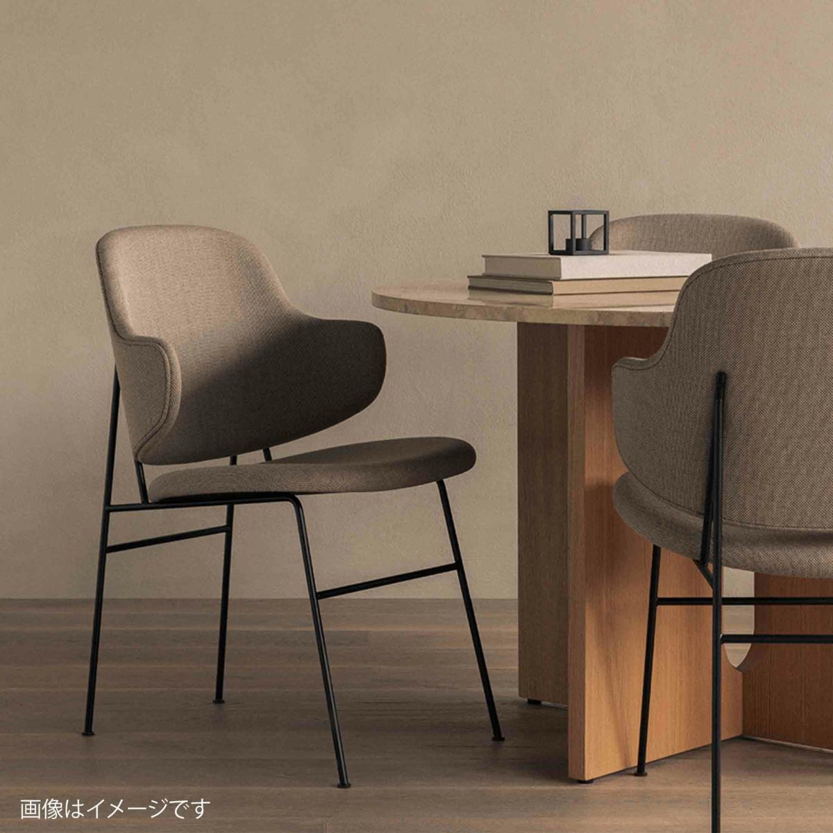 Audo Copenhagen（オドー・コペンハーゲン） / The Penguin Dining Chair（ペンギンダイニングチェア） / Fully Upholstered / Re-wool 0218 (Beige)