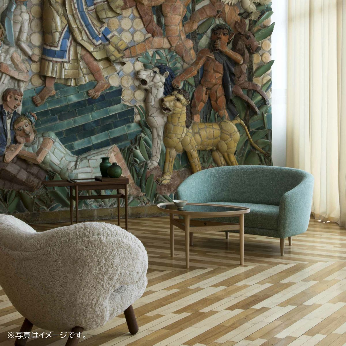 HOUSE OF FINN JUHL（ハウス・オブ・フィンユール） / LITTLE MOTHER SOFA 2 SEATER（リトルマザーソファ ２シーター） / ウォルナット材・オイル仕上げ / Hallingdal 227（ハリンダル）