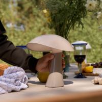 Louis Poulsen（ルイスポールセン） / Rumee 220 Portable Lamp（ルーミー 220 ポータブルランプ） / 全3色 / テーブルランプ