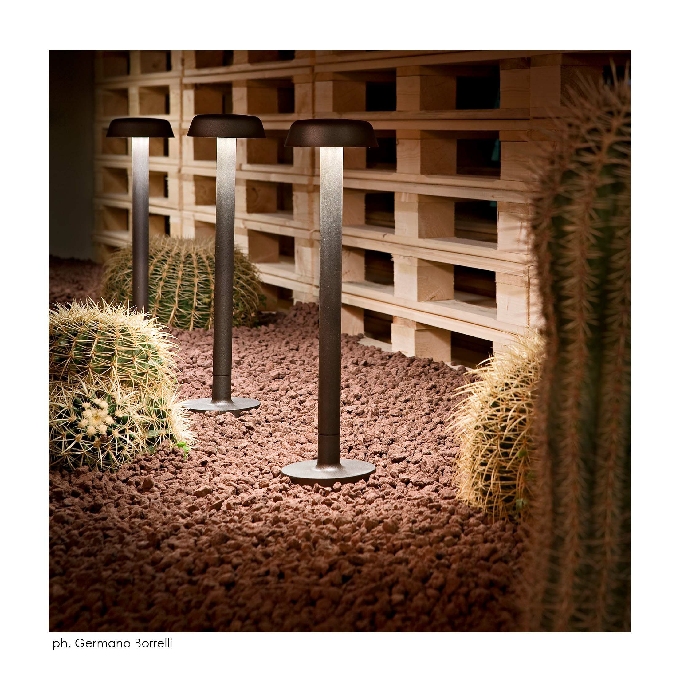 FLOS（フロス） / BELVEDERE CLOVE 1（ベルヴェデーレ グローヴ） / H640 / 全5色 / 庭園灯