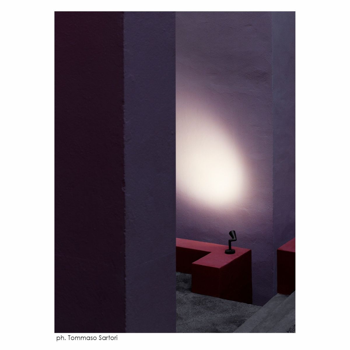 FLOS（フロス） / BELVEDERE SPOT F1（ベルヴェデーレ スポット） / H180 / 3000K / 全5色 / 庭園灯