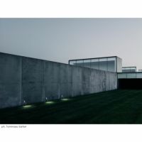 FLOS（フロス） / BELVEDERE SPOT F2（ベルヴェデーレ スポット） / H600 / 3000K / 全5色 / 庭園灯