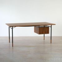 HOUSE OF FINN JUHL（ハウス・オブ・フィンユール） / NYHAVN DESK（ニューハウンデスク） / チーク材・オイル仕上げ / 脚：ブラック / トレイユニット付き（COLD） / デスク / W170cm