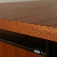 HOUSE OF FINN JUHL（ハウス・オブ・フィンユール） / NYHAVN DESK（ニューハウンデスク） / チーク材・オイル仕上げ / 脚：ブラック / トレイユニット付き（COLD） / デスク / W170cm