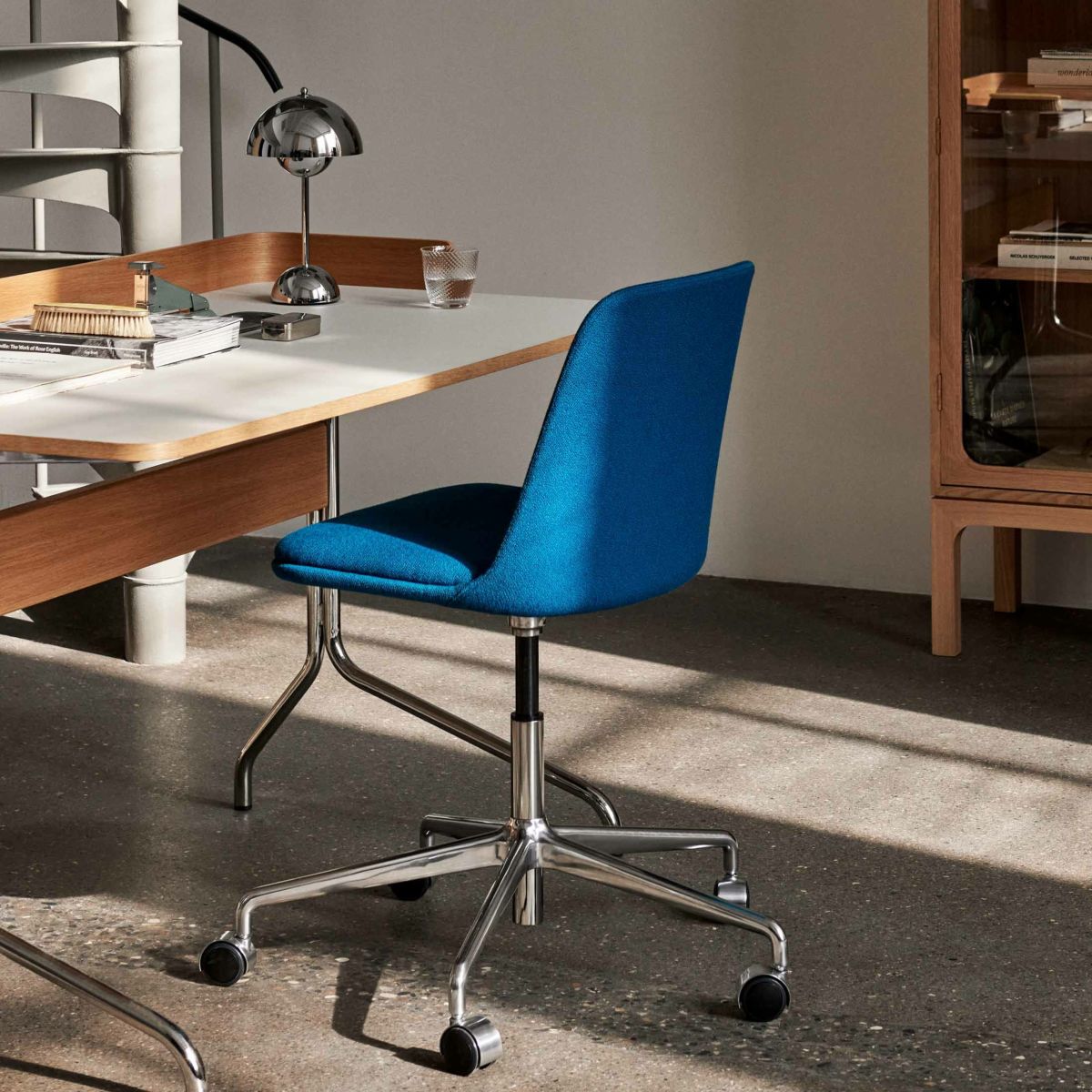 &Tradition（アンドトラディション） / Flowerpot Portable VP9 MG（フラワーポット ポータブル VP9 MG） / 全2色 / テーブルランプ