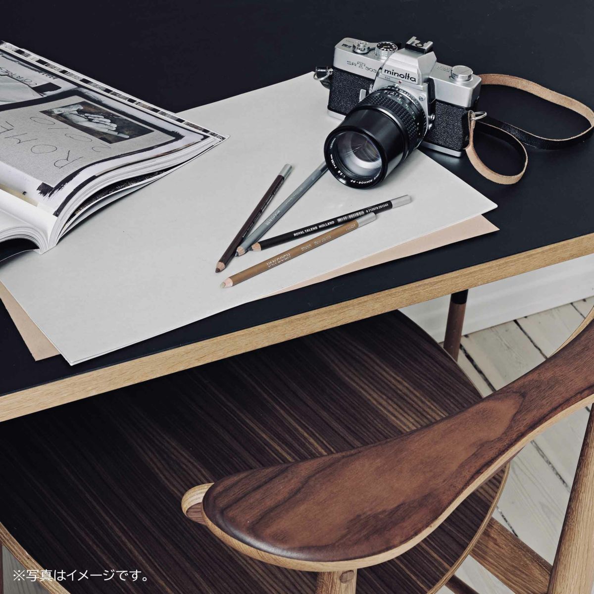 HOUSE OF FINN JUHL（ハウス・オブ・フィンユール） / NYHAVN DESK（ニューハウンデスク） / ウォルナット材・オイル仕上げ・ブラックリノリウム天板 / W136cm