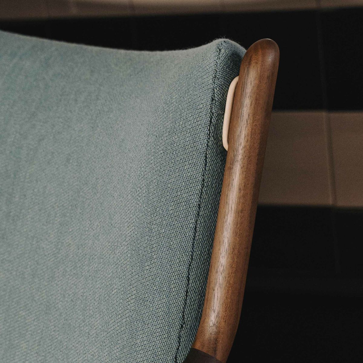 【数量限定】HOUSE OF FINN JUHL（ハウス・オブ・フィンユール） / 80周年記念ファーストエディション 45 SOFA / ウォルナット材・オイル仕上げ / WATERCOLOUR・Soft Linen