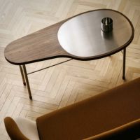 HOUSE OF FINN JUHL（ハウス・オブ・フィンユール） / ROSS COFFEE TABLE（トレイテーブル） / ウォルナット材・オイル仕上げ / コーヒーテーブル