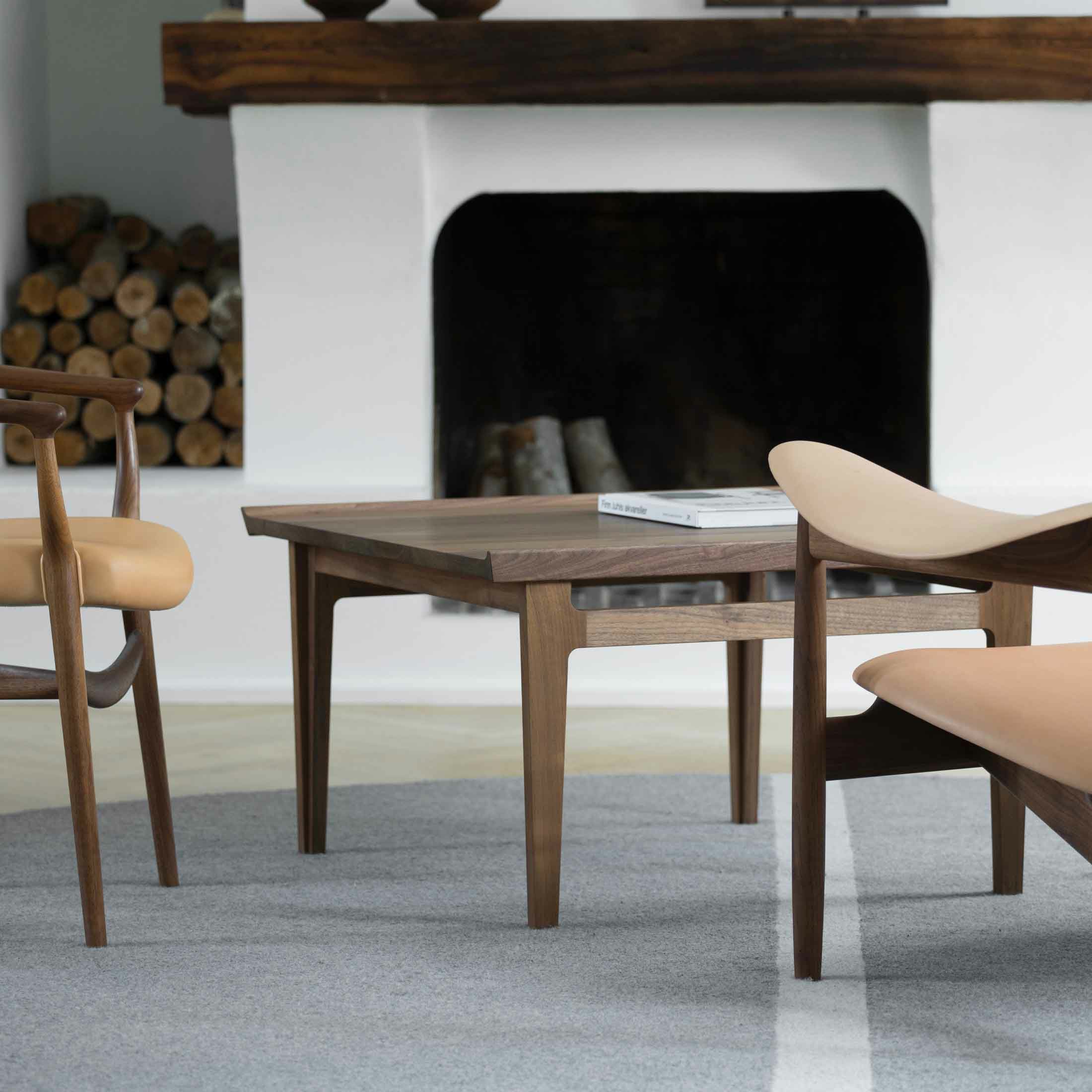 HOUSE OF FINN JUHL（ハウス・オブ・フィンユール） / 500 TABLE / ウォルナット材・オイル仕上げ / コーヒーテーブル