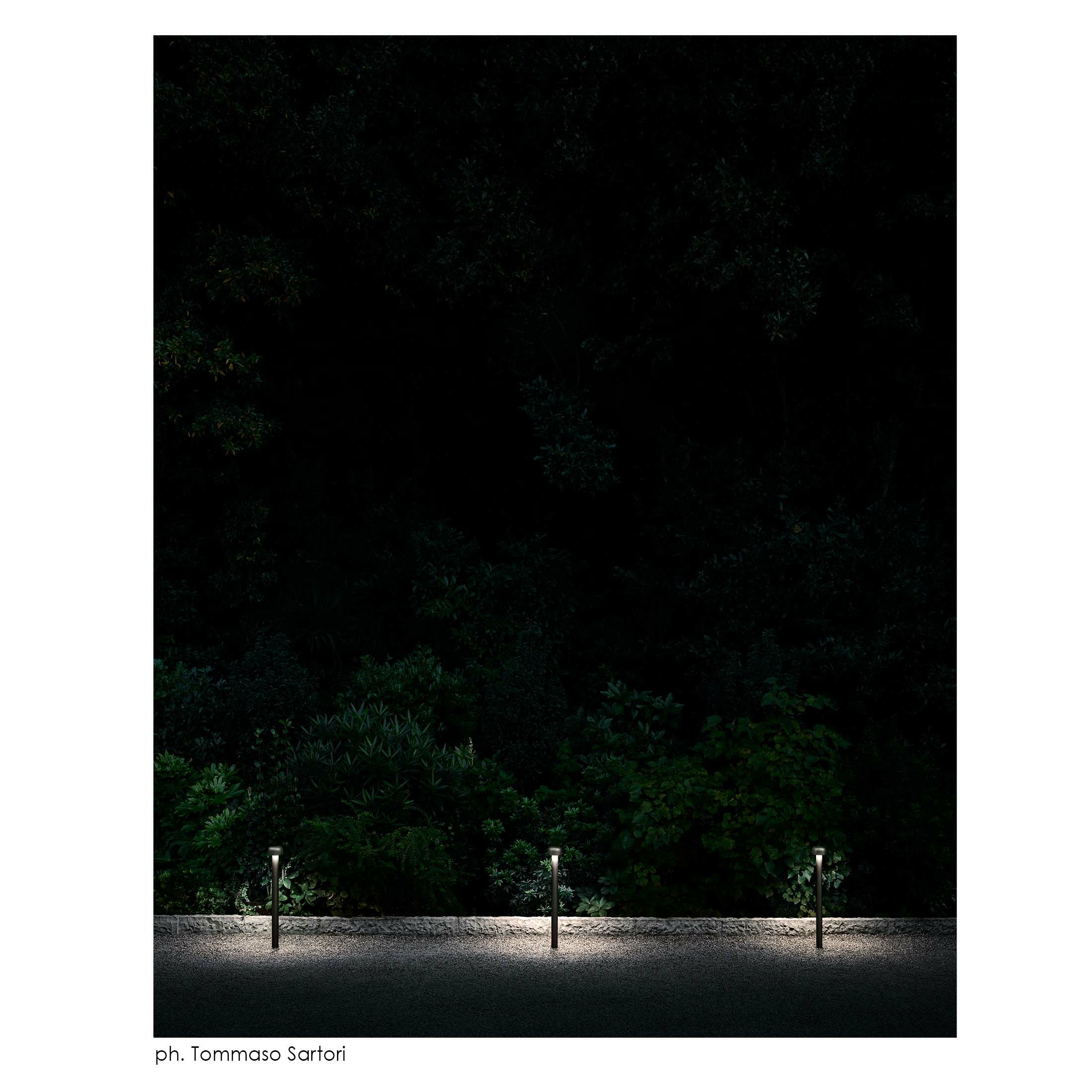 FLOS（フロス） / BELLHOP BOLLARD 850（ベルホップ ボラード） / H380 / 3000K / 全6色 / 庭園灯