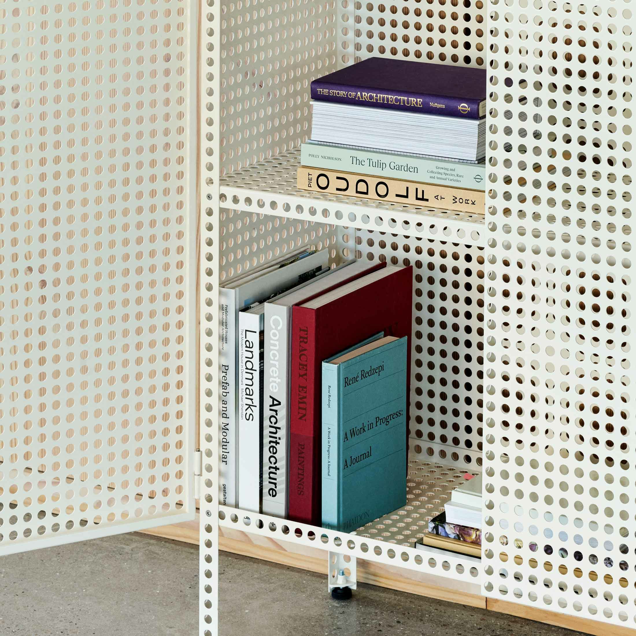 HAY（ヘイ） / PERFORATED CABINET FLOOR（パーフォレイテッド キャビネット フロア） / Mサイズ / 全2色 / キャビネット