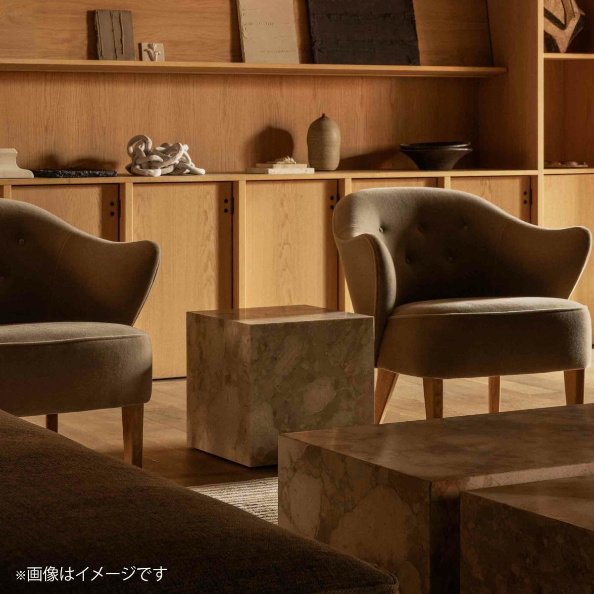 Audo Copenhagen（オドー・コペンハーゲン） / PLINTH CUBIC（プリンス キュービック） / 大理石 / テーブル