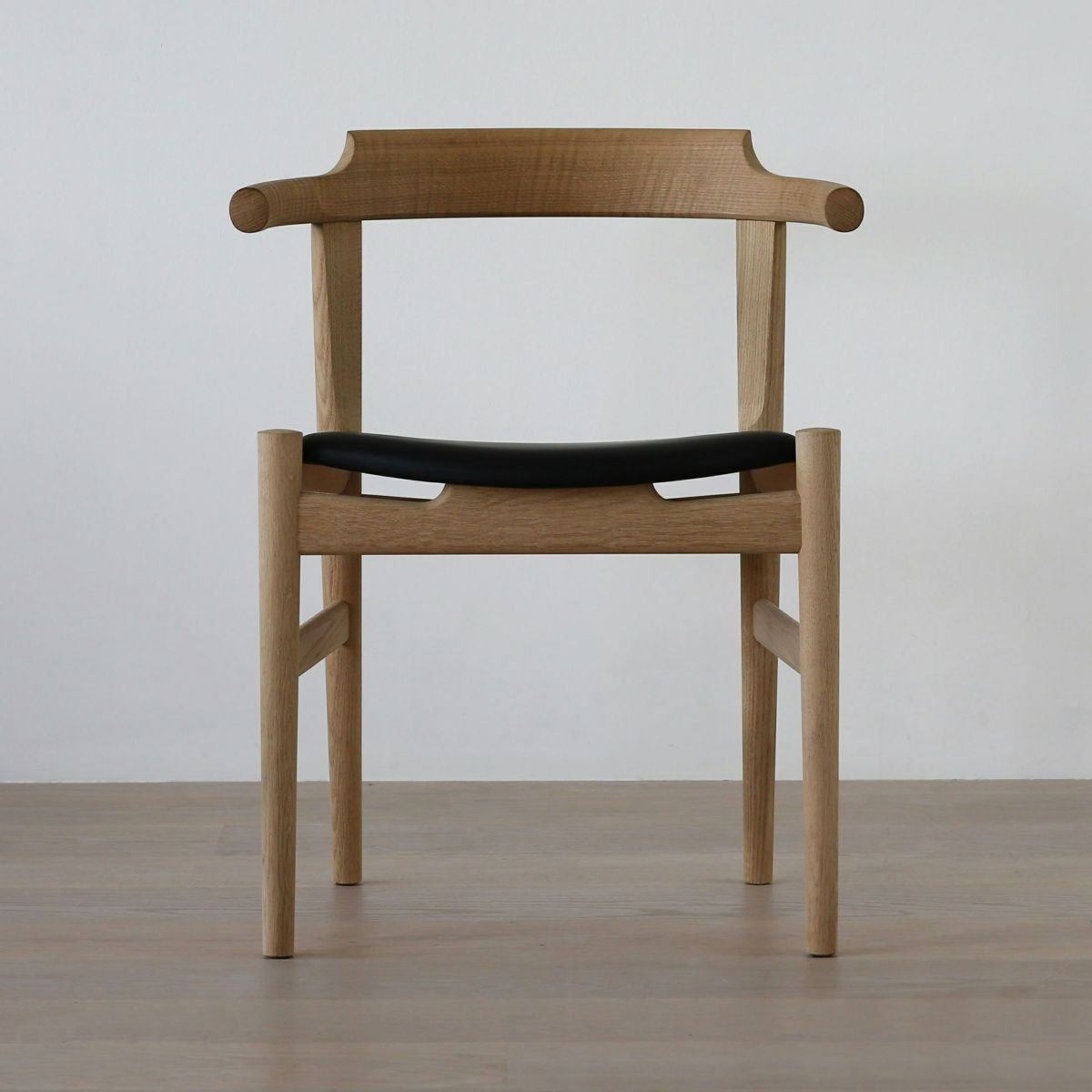 PP Mobler（PPモブラー） / PP58 チェア / オーク材・ソープ仕上げ / エルモソフトレザー（Black）