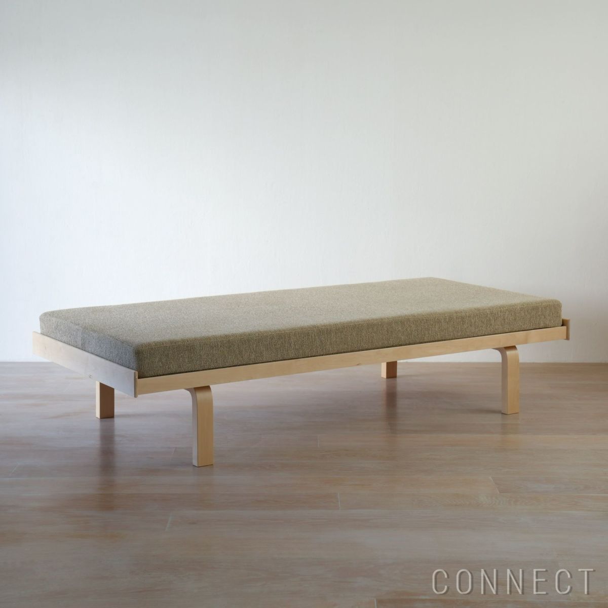 Artek（アルテック） / DAY BED 710（デイベッド） / バーチ材・ナチュラルラッカー仕上げ / Moss 0020 / ソファ【CONNECTオリジナル】