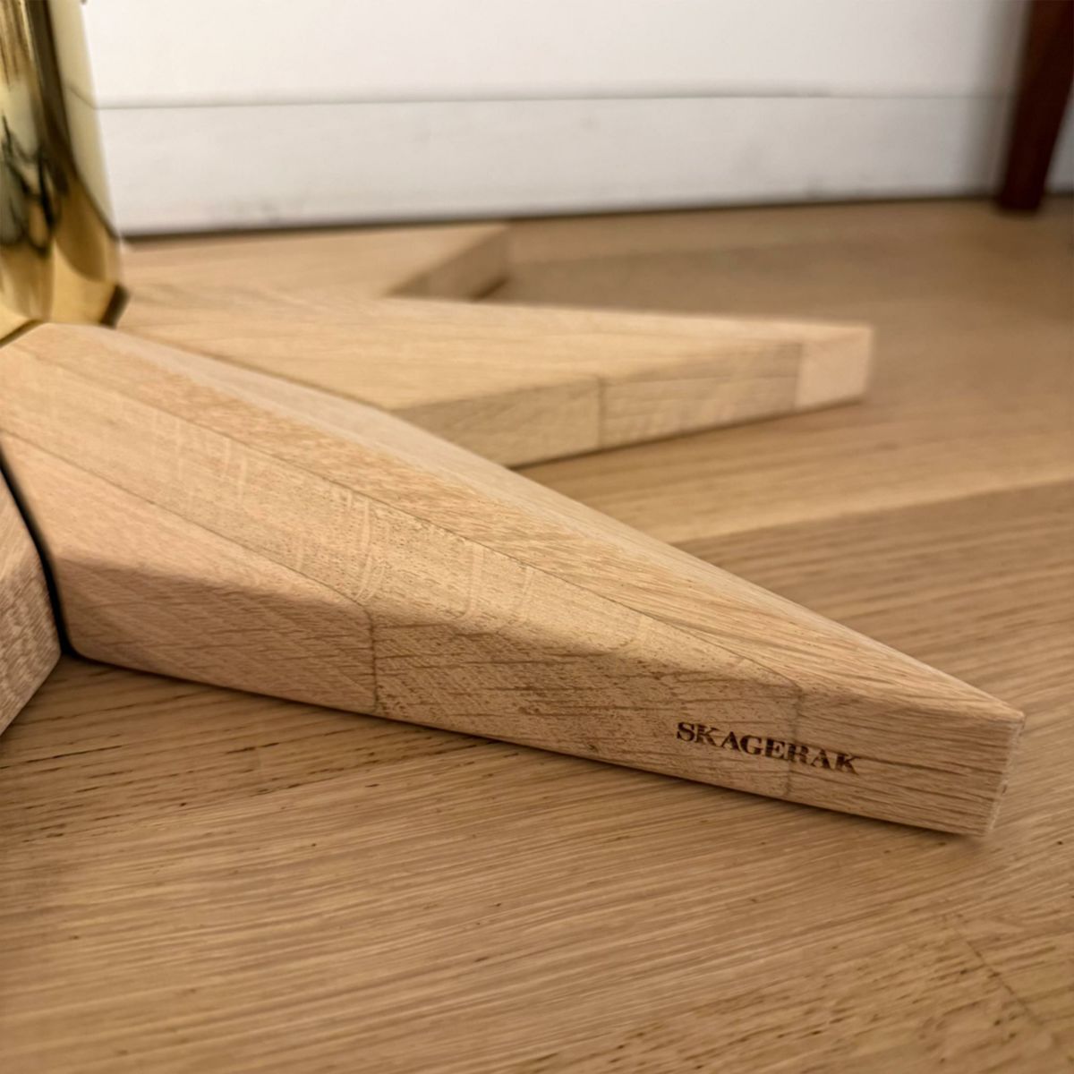 【ポイント20倍】【アウトレット】FRITZ HANSEN（フリッツ・ハンセン） / SKAGERAK（スカゲラック） / Stella Christmas Tree Base（ステラ クリスマスツリー ベース） / ウッドベース