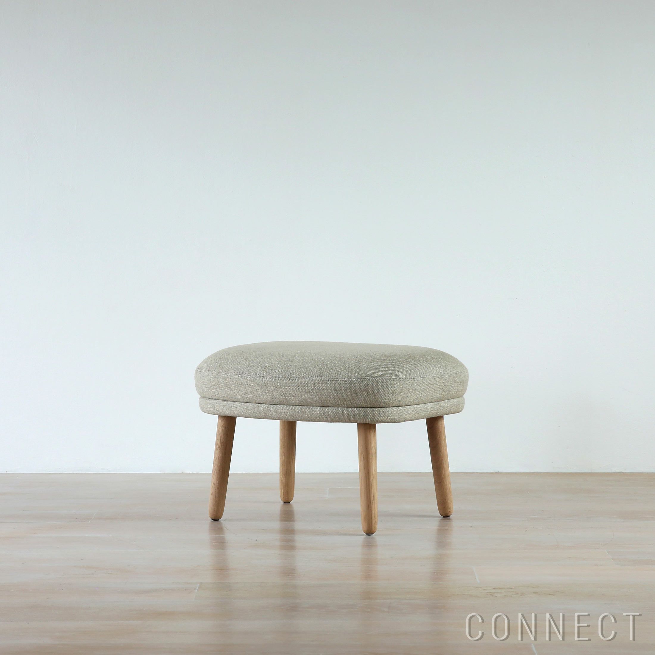 FRITZ HANSEN（フリッツ・ハンセン） / FRI FOOT STOOL（フリチェア用フットスツール） / ウッドベース / Sunniva（スニバ）233 ライトベージュ×Moss（モス）0019
