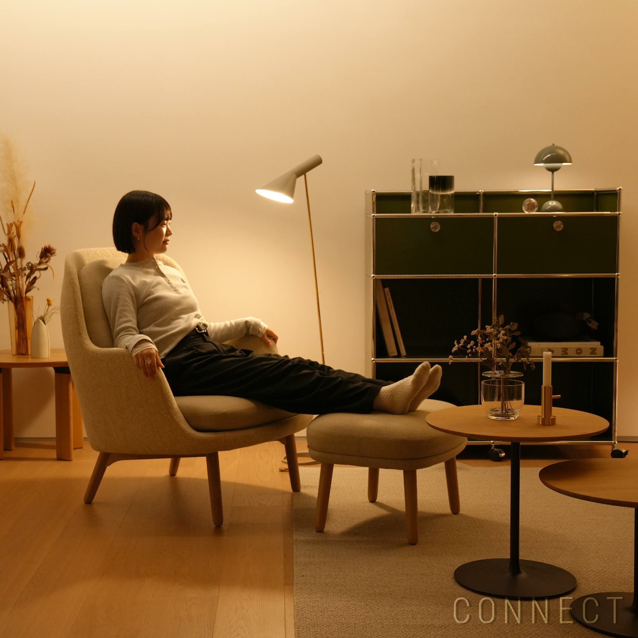 FRITZ HANSEN（フリッツ・ハンセン） / FRI FOOT STOOL（フリチェア用フットスツール） / ウッドベース / Sunniva（スニバ）233 ライトベージュ×Moss（モス）0019