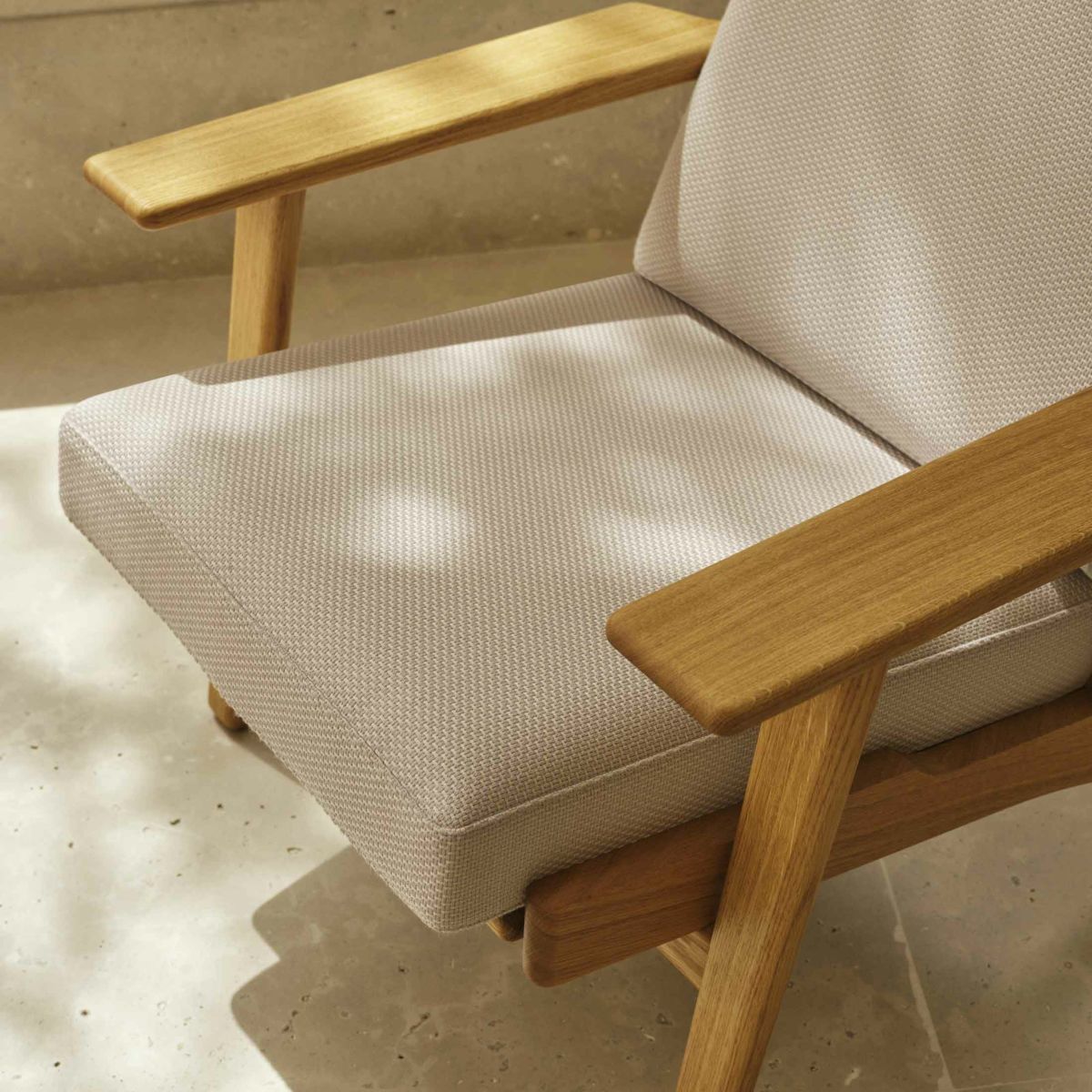 CARL HANSEN & SON（カール・ハンセン＆サン） / CH291 ラウンジチェア / オーク材・オイル仕上げ / SERPENTINE 0118 / CH290 SERIES / ハイバック