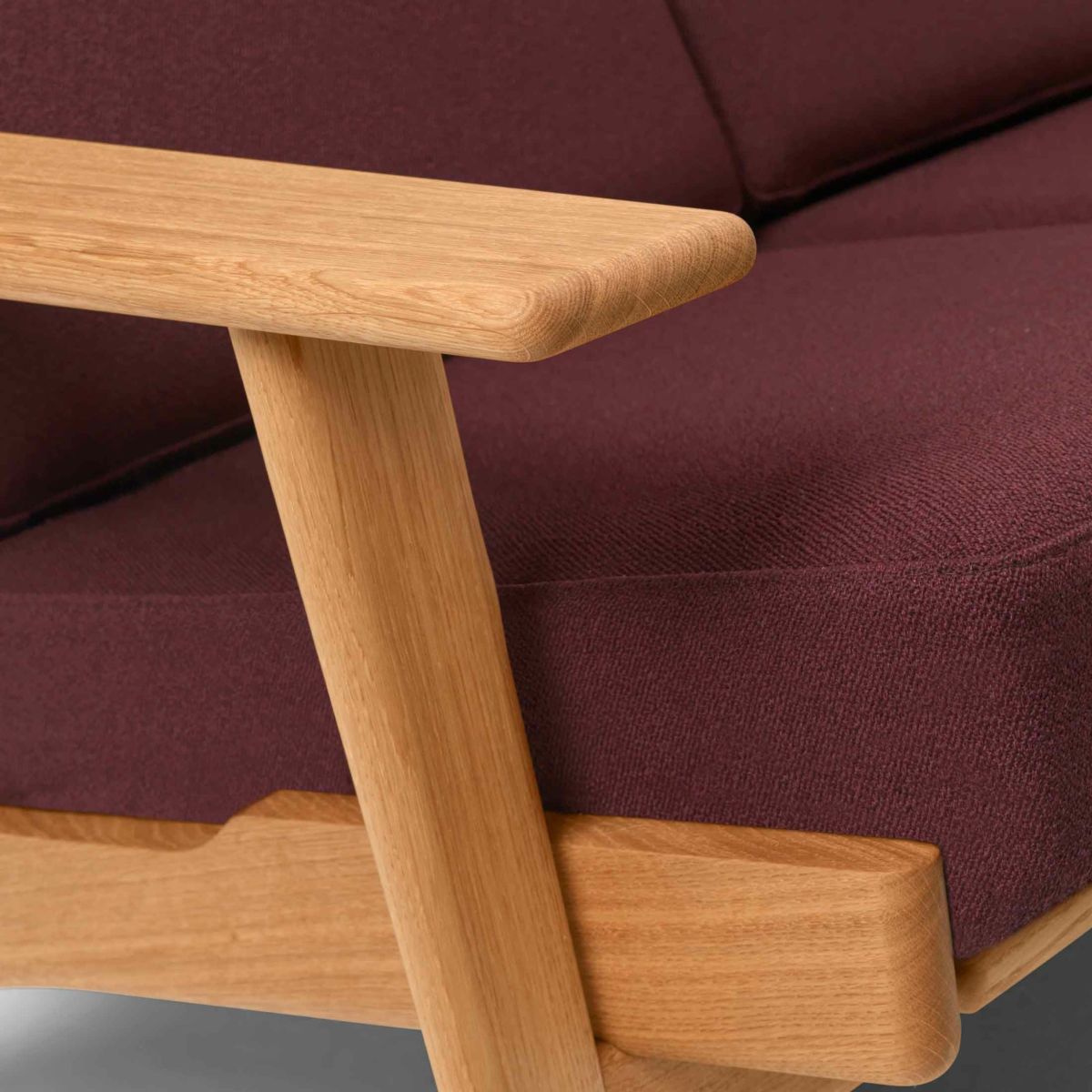 CARL HANSEN & SON（カール・ハンセン＆サン） / CH292 ソファ / オーク材・オイル仕上げ / VIDAR 0693 / CH290 SERIES / 2人掛け