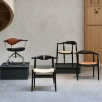 PP Mobler（PPモブラー） / PP505 Cow Horn Chair（カウホーンチェア） / ウェンジ材・クリアオイル仕上げ / Cane seat（籐張り） / 真鍮プレート付