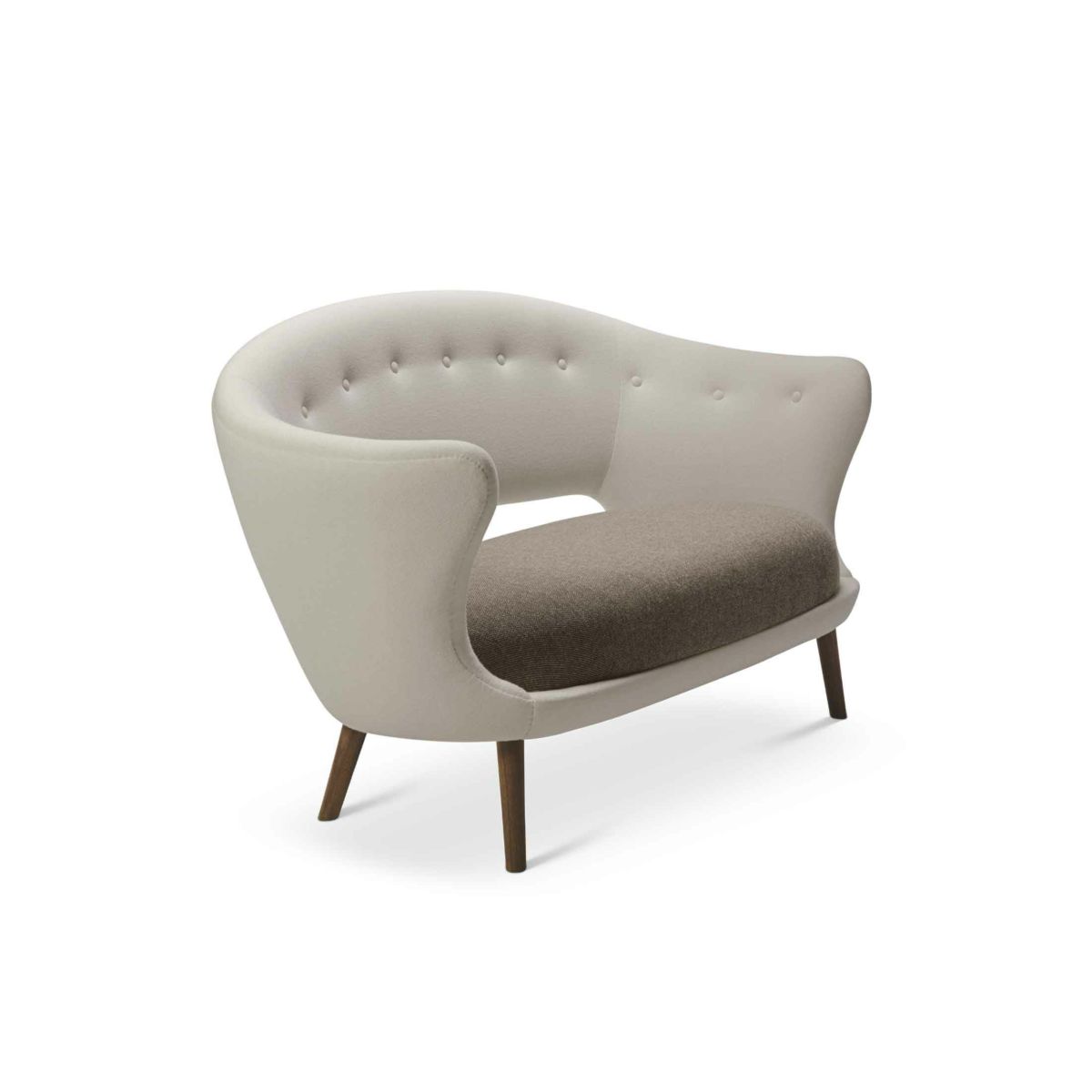 HOUSE OF FINN JUHL（ハウス・オブ・フィンユール） / WILLADSEN SOFA（ウィラドセンソファ） / ウォルナット材・オイル仕上げ / Hallingdal 100・270（ハリンダル）