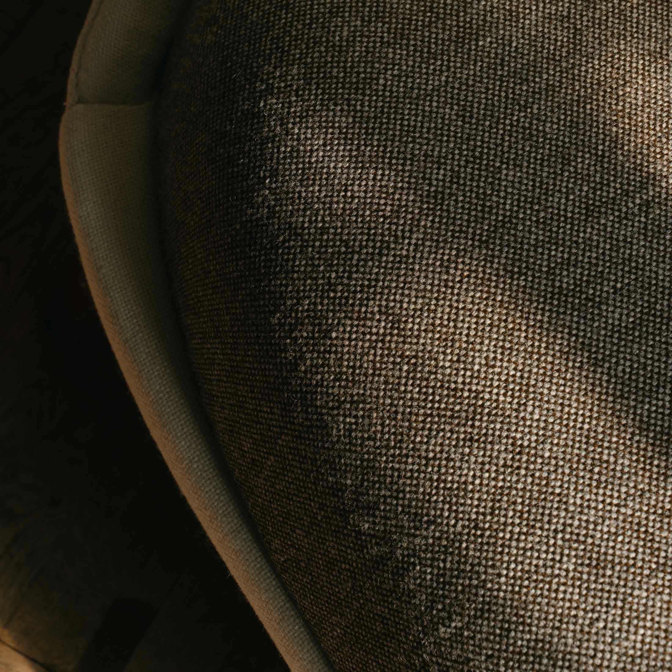 HOUSE OF FINN JUHL（ハウス・オブ・フィンユール） / WILLADSEN SOFA（ウィラドセンソファ） / ウォルナット材・オイル仕上げ / Hallingdal 100・270（ハリンダル）