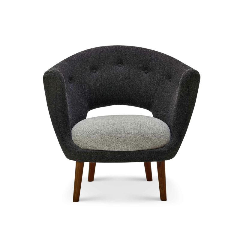 HOUSE OF FINN JUHL（ハウス・オブ・フィンユール） / WILLADSEN CHAIR（ウィラドセンチェア） / ウォルナット材・オイル仕上げ / Hallingdal 180・130（ハリンダル） / ラウンジチェア