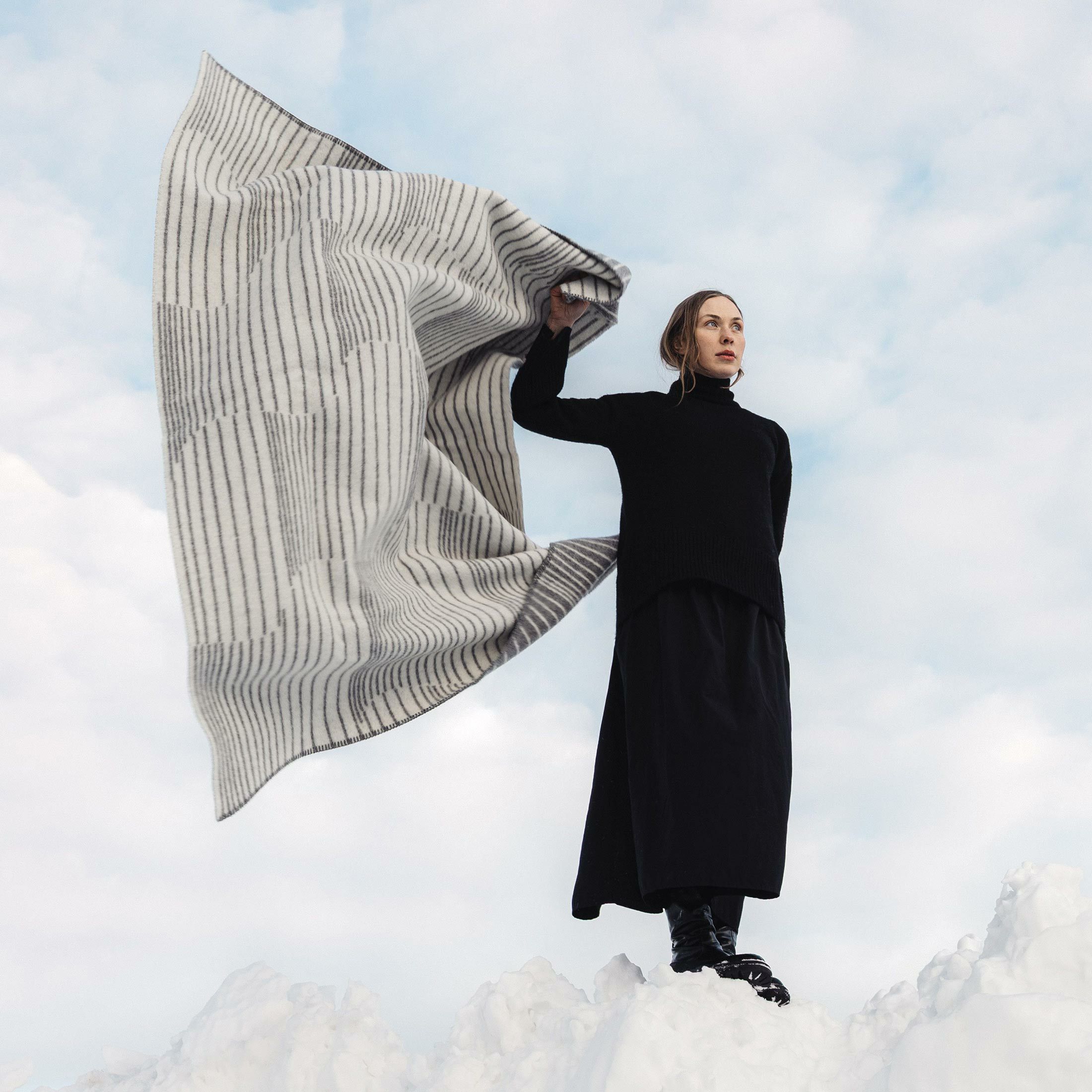  LAPUAN KANKURIT（ラプアン カンクリ） / AURORA（オーロラ） / ウールシングルブランケット / 130x180cm