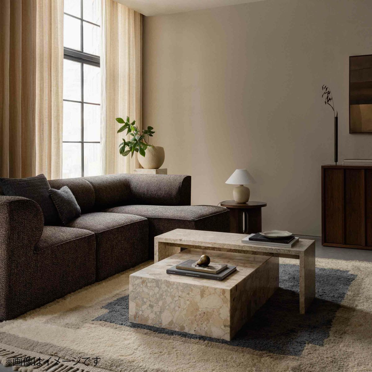 Audo Copenhagen（オドー・コペンハーゲン） / PLINTH BRIDGE（プリンス ブリッジ） / 大理石 / 全5色 / テーブル