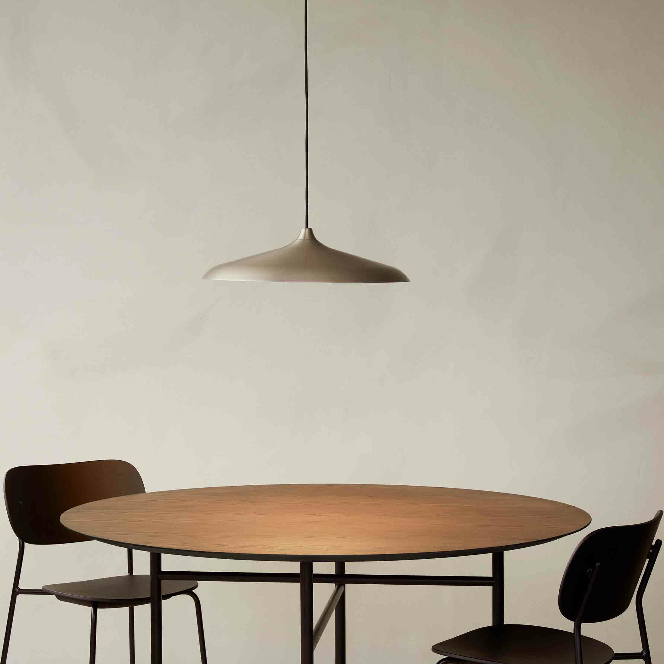 Audo Copenhagen（オドー・コペンハーゲン） /SNAREGADE DINING TABLEΦ120（スネアゲイド ダイニングテーブル） / ダークステインドオーク / テーブル