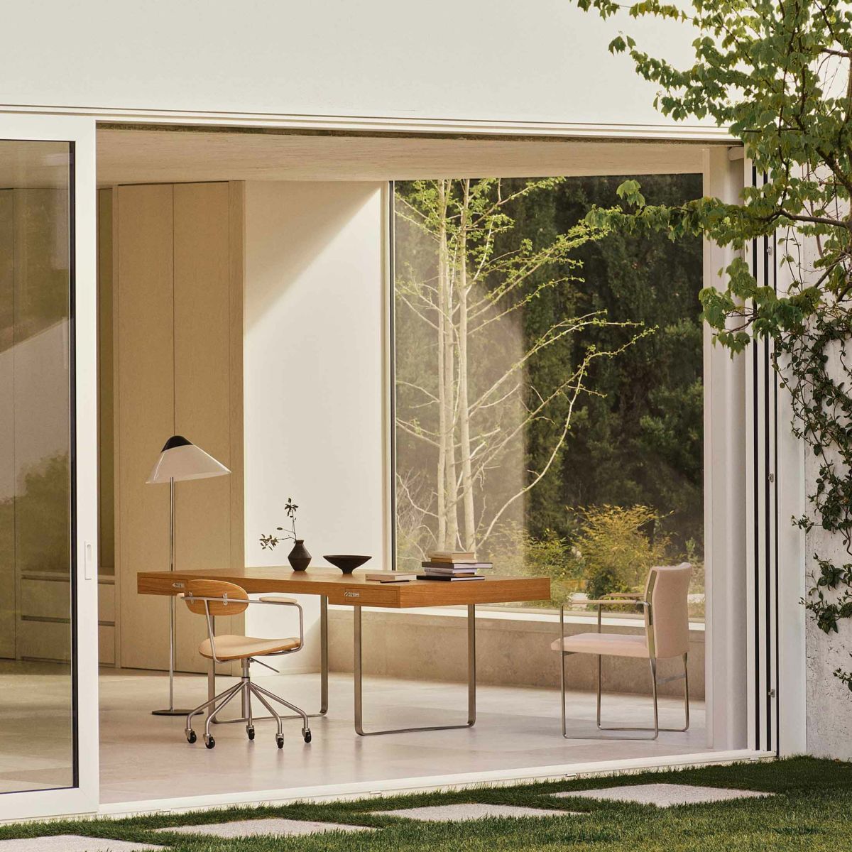 CARL HANSEN & SON（カール・ハンセン＆サン） / CH621 SWIVEL CHAIR（スウィベルチェア） / オーク材・オイル仕上げ・ステンレススチール脚 / Sif 90 / キャスター付きチェア