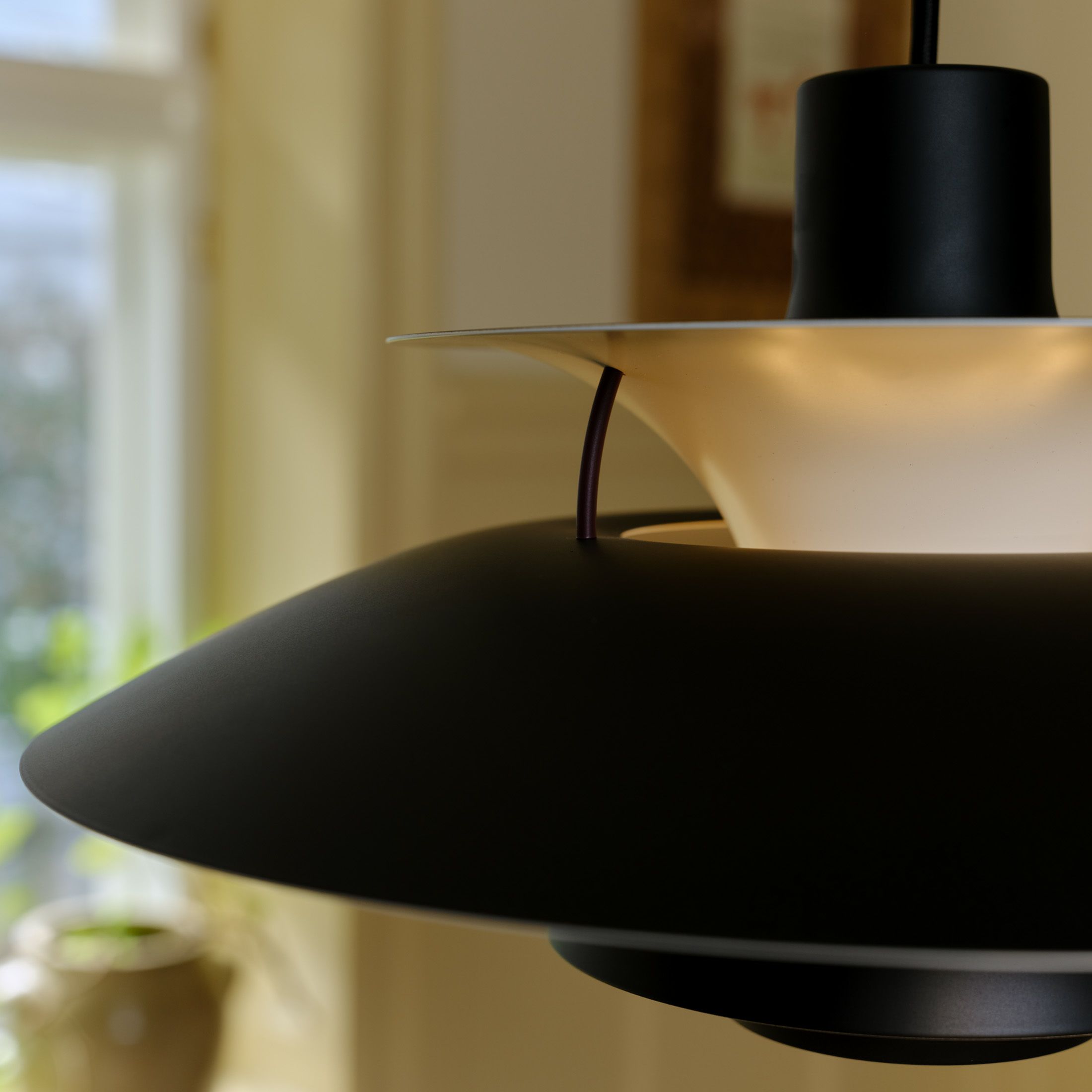Louis Poulsen（ルイスポールセン） / PH 5 Black Edition 2025（ブラック・エディション） / ペンダントライト