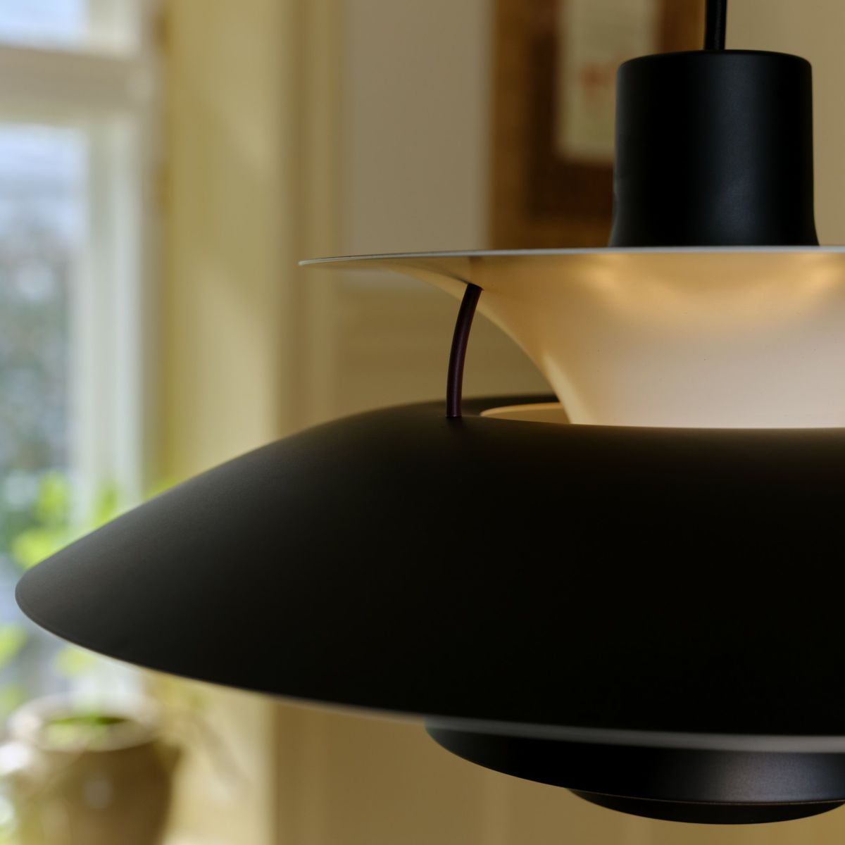 Louis Poulsen（ルイスポールセン） / PH 5 Black Edition 2025（ブラック・エディション） / ペンダントライト