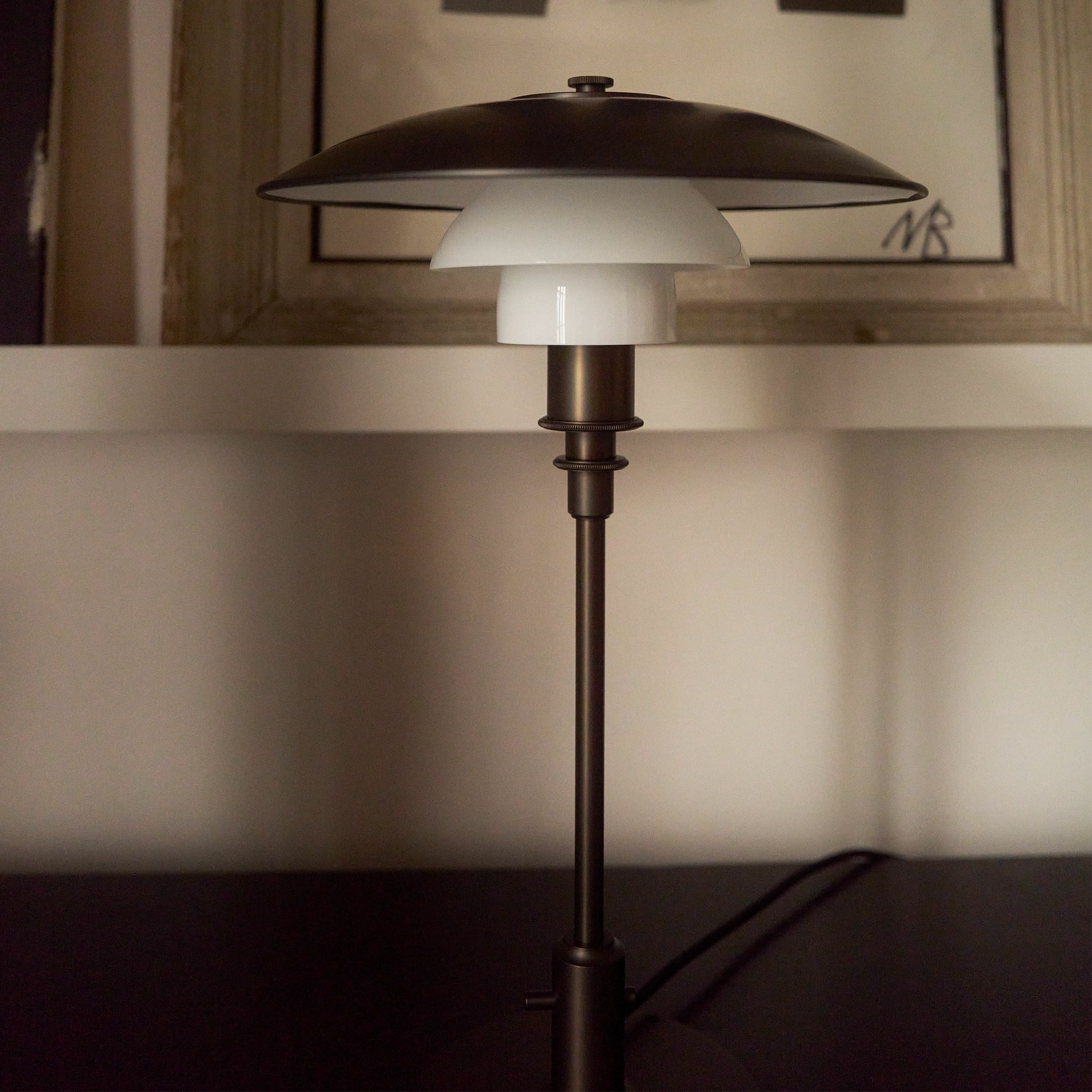 Louis Poulsen（ルイスポールセン） / PH 3/2 Aged Brass Opal Table Lamp（エイジド・ブラス オパール テーブル） / テーブルランプ