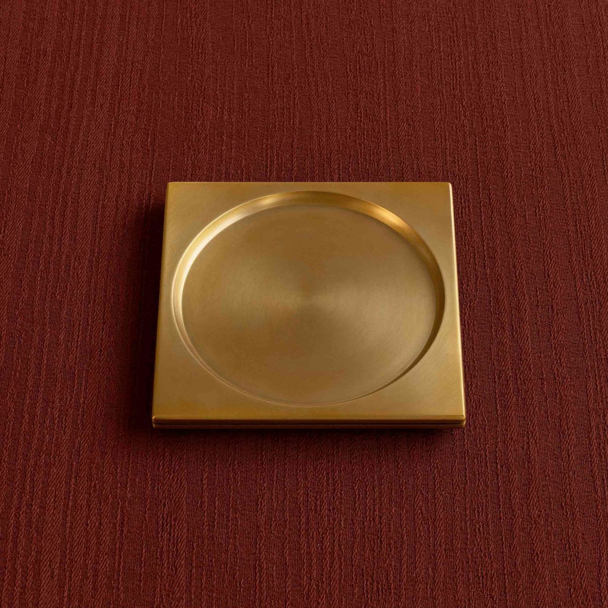 Audo Copenhagen（オドー・コペンハーゲン） / DIVOT TRAY （ディッボットトレイ） / Brass / トレイ