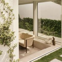 CARL HANSEN & SON（カール・ハンセン＆サン） / ND52-2 VITA SOFA（ヴィタソファ） / ウォルナット材・オイル仕上げ / Hallingdal 0200（ハリンダル） / ボタン：Sif 95 / ソファ