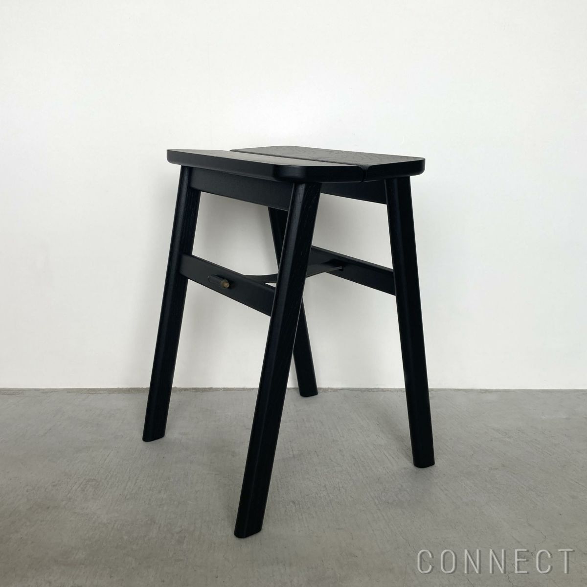【アウトレット】FORM & REFINE（フォーム&リファイン） / Angle Stool（アングルスツール） / ブラックオーク / スツール / No.01