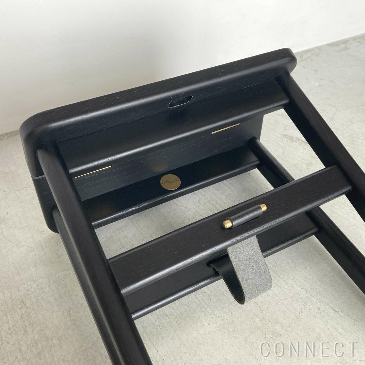 【アウトレット】FORM & REFINE（フォーム&リファイン） / Angle Stool（アングルスツール） / ブラックオーク / スツール / No.01