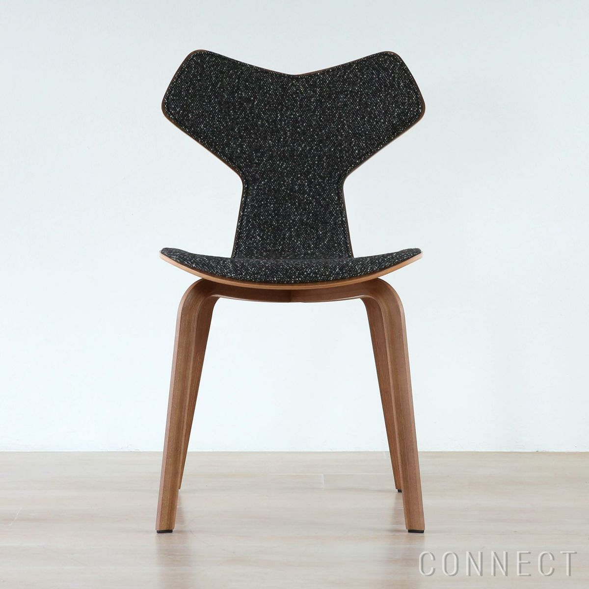 FRITZ HANSEN（フリッツ・ハンセン） / GRAND PRIX（グランプリチェア） / ウッドレッグ / ウォルナット / フロントパディング / VANIR 373（ヴァニール）グラナイトブラウン