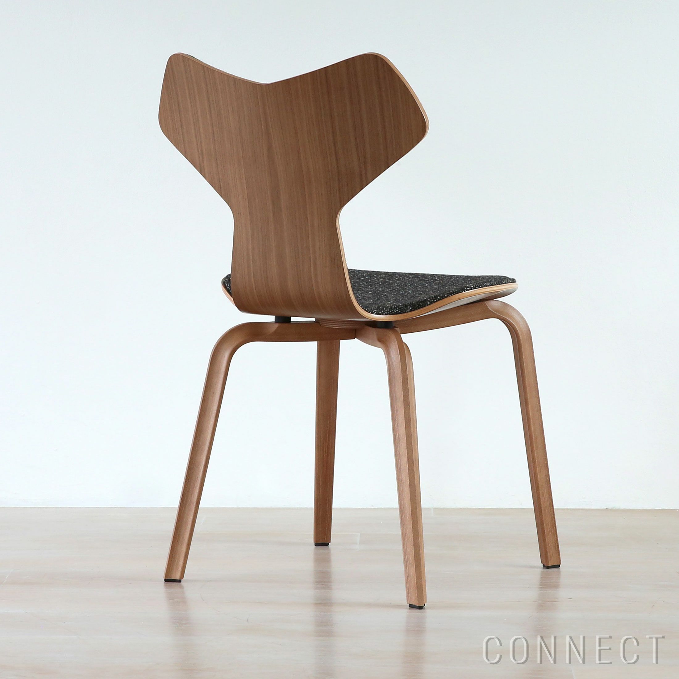 FRITZ HANSEN（フリッツ・ハンセン） / GRAND PRIX（グランプリチェア） / ウッドレッグ / ウォルナット / フロントパディング / VANIR 373（ヴァニール）グラナイトブラウン