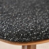 FRITZ HANSEN（フリッツ・ハンセン） / GRAND PRIX（グランプリチェア） / ウッドレッグ / ウォルナット / フロントパディング / VANIR 373（ヴァニール）グラナイトブラウン